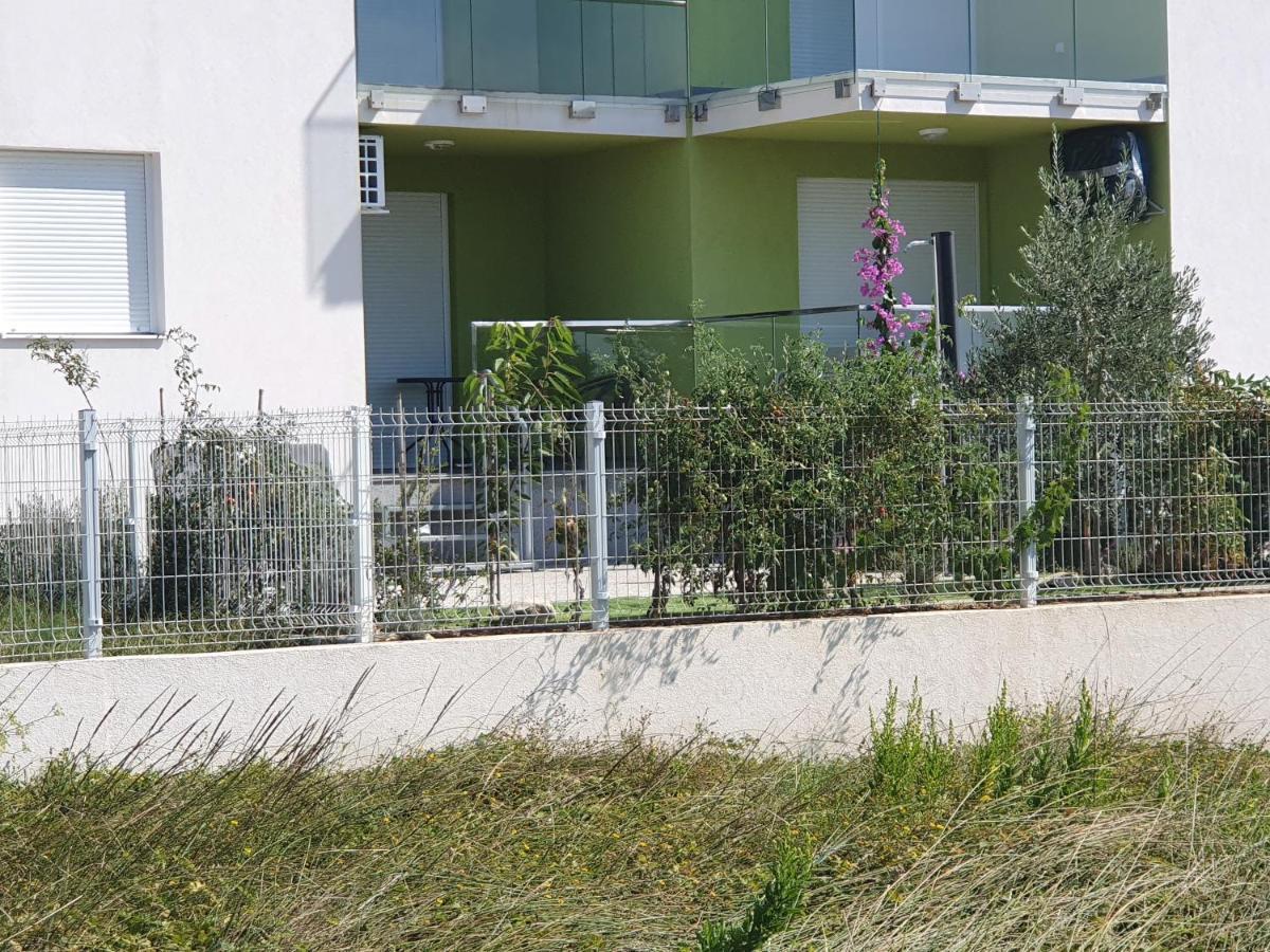Apartmani Matko ニン エクステリア 写真