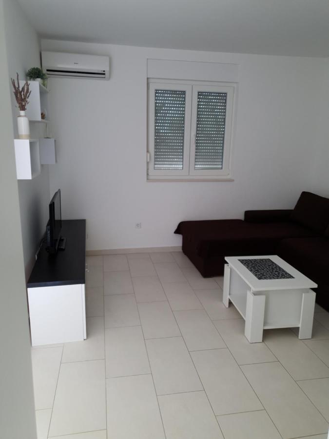 Apartmani Matko ニン エクステリア 写真