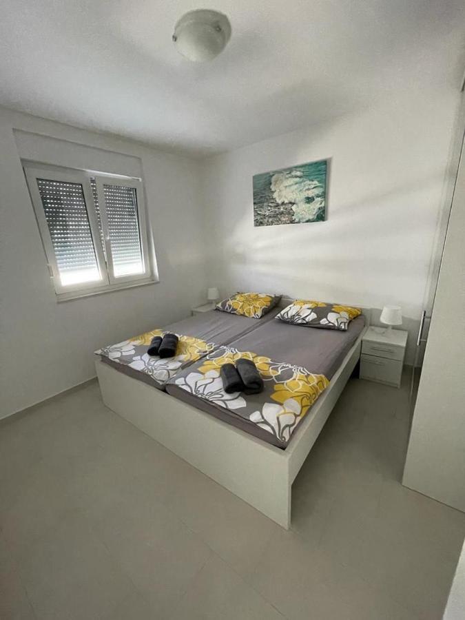 Apartmani Matko ニン エクステリア 写真